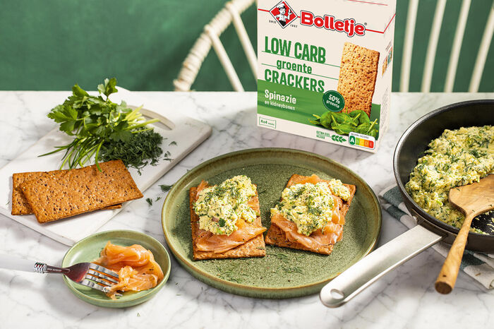 Smakelijk roerei met gerookte zalm